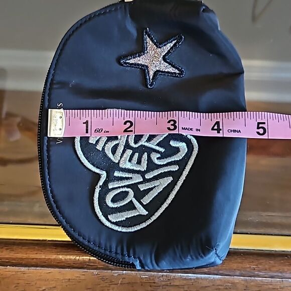 Victoria secret small makeup bag - Picture 6 of 6